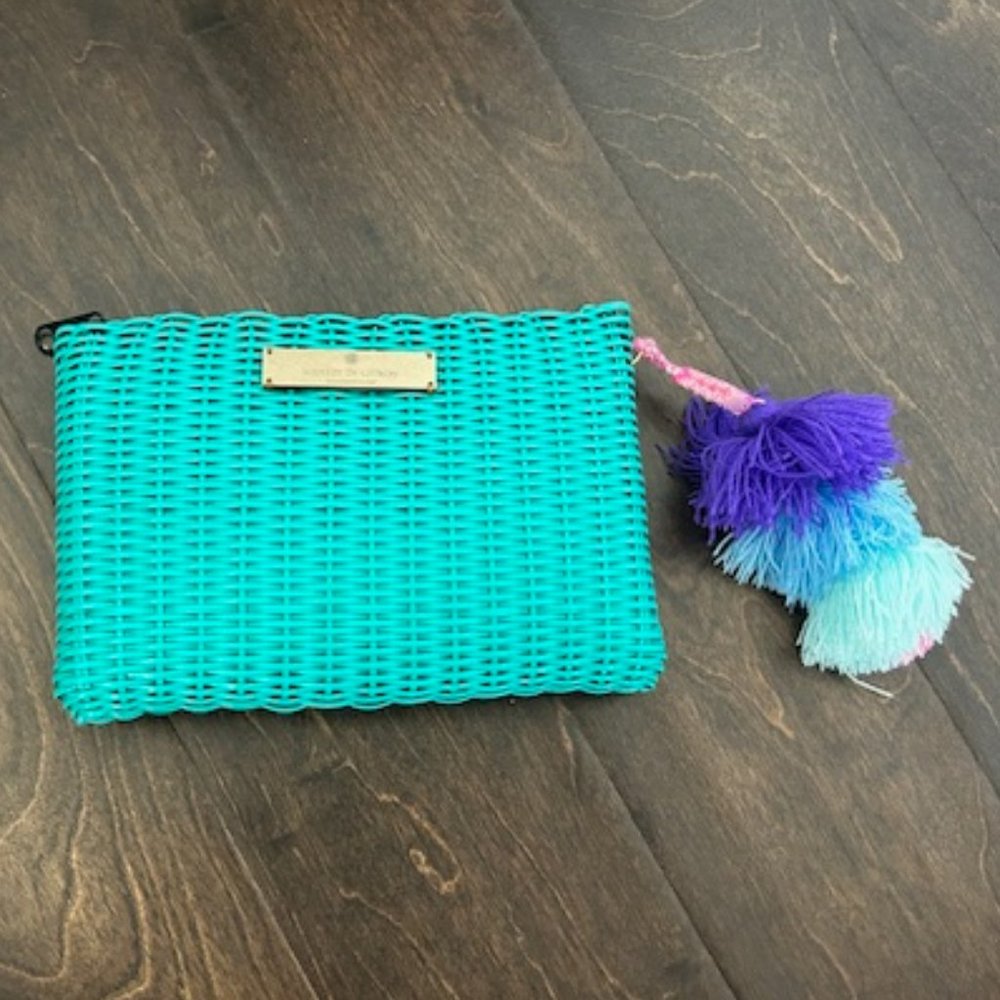 Small Squeeze De Citron Clutch